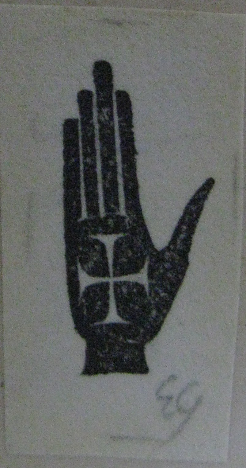 Device: Hand and Cross